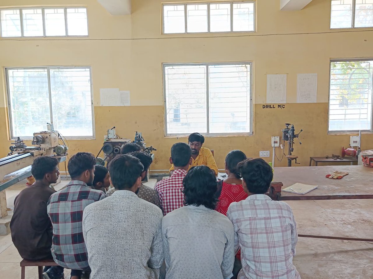 bhatar_iti's tweet photo. 📝 1st YEAR | 1st INTERNAL EXAMINATION
আজকের পরীক্ষা, আগামী দিনের প্রস্তুতি। ভাতাড় গভর্নমেন্ট আই.টি.আই-এর 1st Year শিক্ষার্থীদের 1st Internal Examination অনুষ্ঠিত হলো আজ। নিয়মিত পড়াশোনা, মনোযোগ ও প্রস্তুতির মাধ্যমে শিক্ষার্থীরা তাদের অর্জিত জ্ঞান। https://t.co/UggduoUyk9