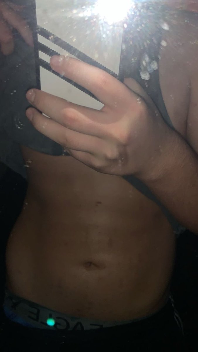 jjayjjay07's tweet photo. Tryina get lean, goodnight tho chat https://t.co/R6N7xO7uCf
