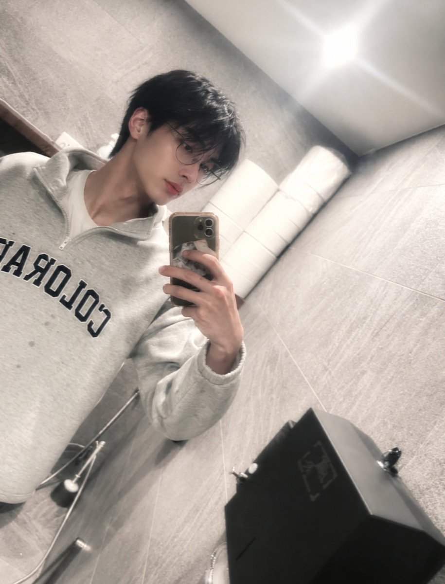 8tyz0b's tweet photo. 真的很想捉iiiii 但又不敢0.0 https://t.co/lOt97nJAV8