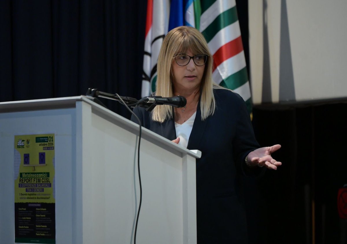 CislNazionale's tweet photo. #DanielaFumarola alla presentazione del Report Fim: «La tecnologia può aiutarci a superare vecchie barriere, ma non lo farà da sola: se una donna ha meno accesso alla formazione e una carriera più discontinua, anche un’innovazione potenzialmente liberatrice può finire per consolidare una disuguaglianza già esistente.
Per questo il sindacato non può limitarsi a intervenire sulle conseguenze del cambiamento: deve stare dentro i processi mentre avvengono, contrattare l’innovazione, garantire l’accesso alla formazione e impedire che l’intelligenza artificiale diventi una nuova linea di separazione tra chi ha le competenze per governarla e chi rischia di subirla.»

#LavoroFemminile #Formazione #Competenze #IntelligenzaArtificiale @FIMCislStampa