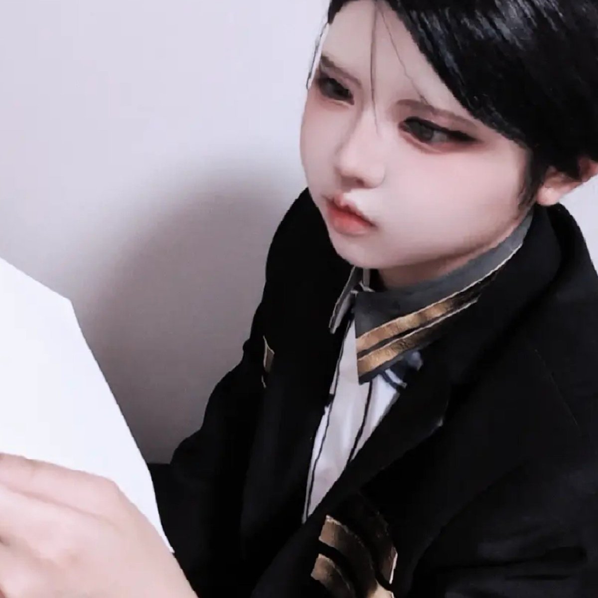 haru_2min's tweet photo. [Cosplay/🇯🇵3️⃣]

“  この思いまで 消せなどしない  ”

 #神守舞台文学 https://t.co/G5JzIPuyJk