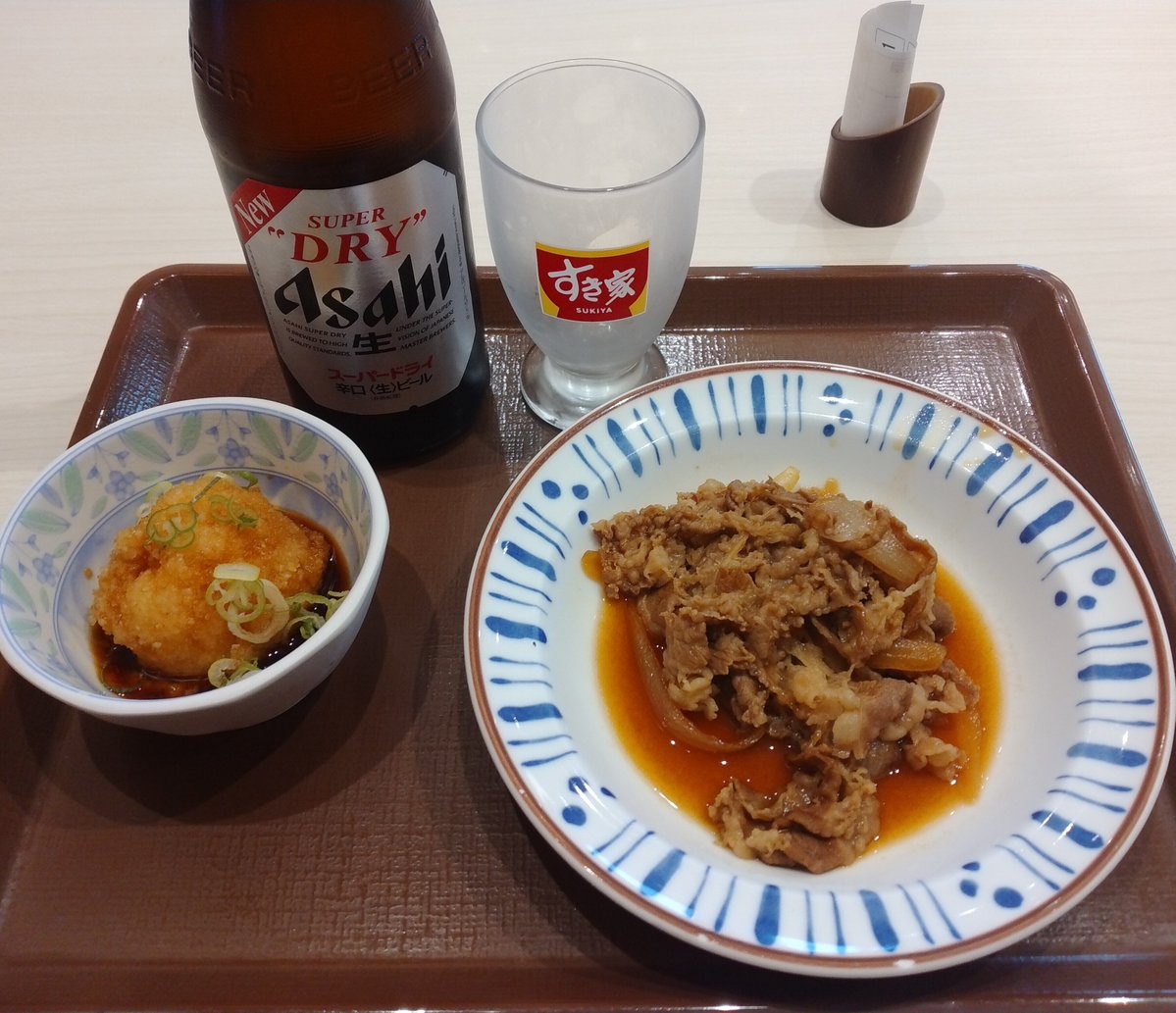 tn5anmluv's tweet photo. 先生「総コレステロールが前回よりちょっと数値が高くなっちゃったねぇ」
私「採血の前日ちょっと食べ過ぎちゃって、へへっ…」
先生「前日とかっていうよりか普段の積み重n…」
私「ありがとうございました！！」

数分後

私「(よしよしよしよし…)」

知るか、次気をつけるわ https://t.co/rEDsPaZJlE