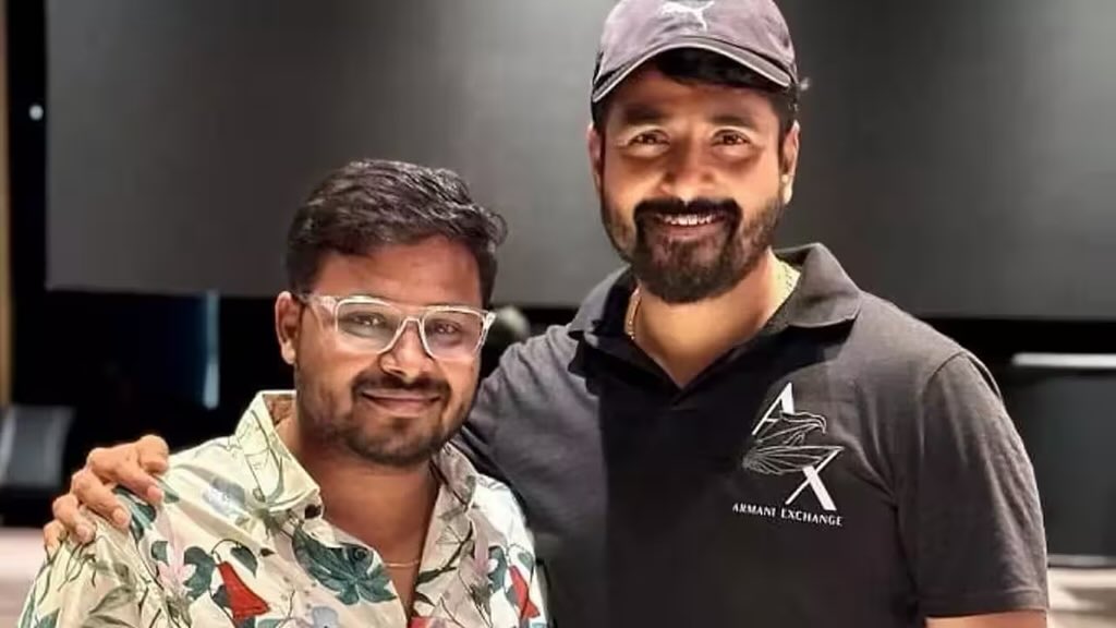 MoviesSingapore's tweet photo. #Sivakarthikeyan is said to be very happy 😃 to be reuniting with #CibiChakravarthi for their next film.

The story is a promising commercial entertainer and is said to have strong theatrical potential. 💥🔥

A 15-minute climax sequence is said to be extraordinary, with the climax expected to create a major impact similar to #Don. It is also said to be one of the key elements that will contribute to the film’s success. 🔥🎬