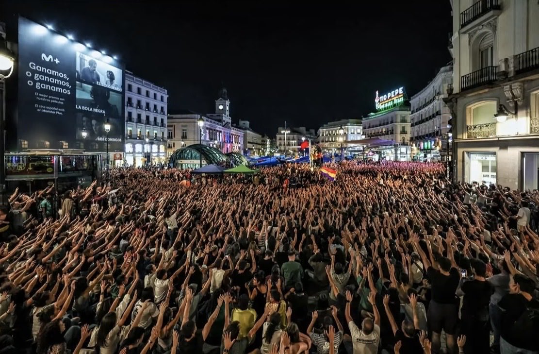 crismolain's tweet photo. Cuando ya había perdido toda la fe en la humanidad llegó esto y me hizo tener un poquito de más ganas de luchar 🥹🙌🏼 https://t.co/LaGxjXDPBs
