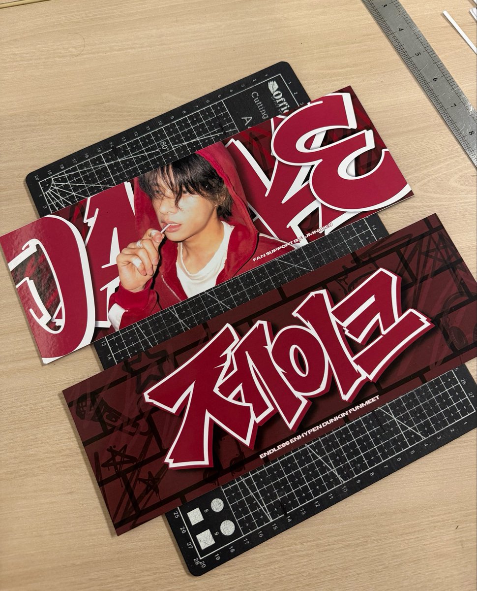 jmnikeu's tweet photo. ENDLESS ENHYPEN DUNKIN’ FUNMEET ♡
╰ fan support by: @jmnikeu 

hi! i'll be giving away JAKE hand banners on 
October 3, 2026! 

-» like &amp; rt, mbf^ 
-» loc &amp; time: tba 
-» 1:1, limited qty only!

See you there, engenes! ♡ 
#DunkinPH_ENDLESS #ENDLESSFunMeet #ENHYPEN https://t.co/ayHSfynnzQ