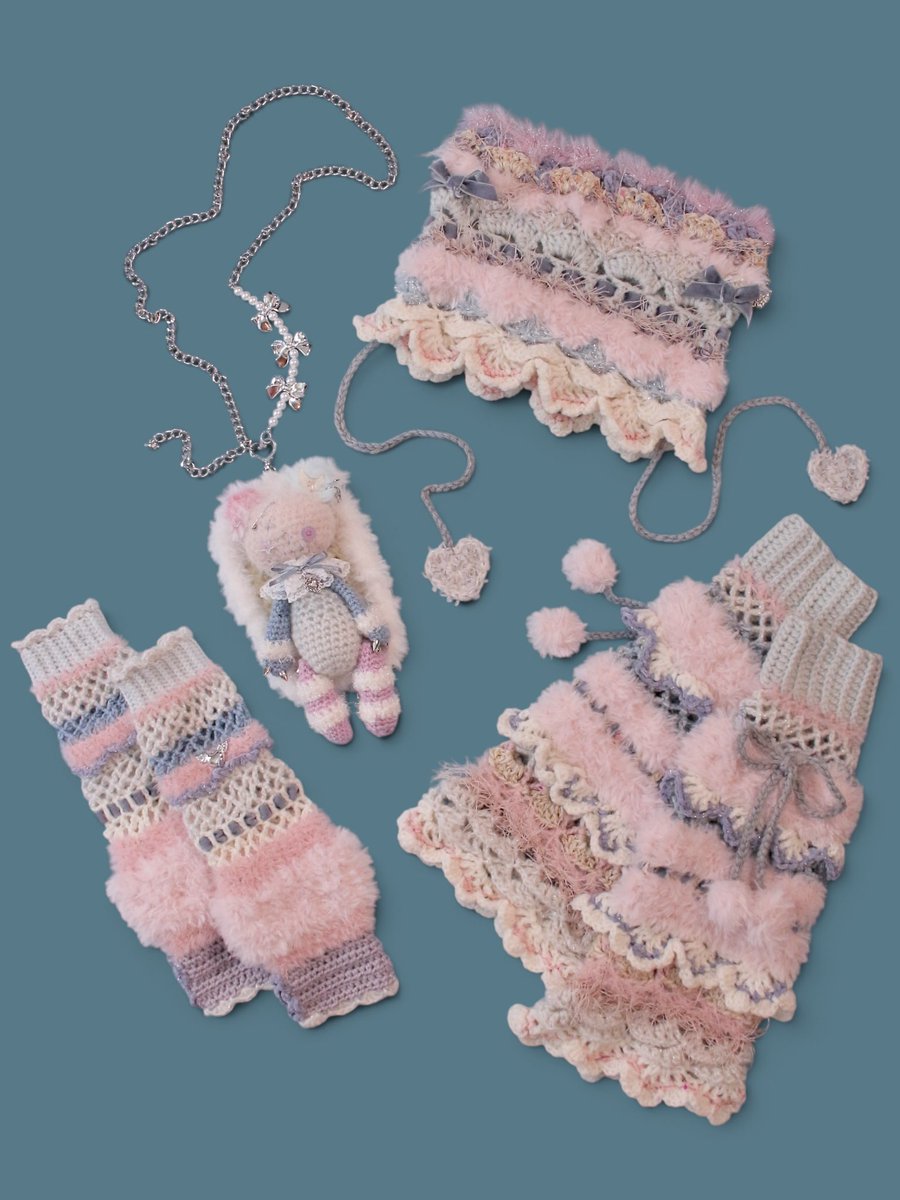 forget_her_not's tweet photo. ཐི♥︎ཋྀ・・・ཐི♥︎ཋྀ

ONLINE SHOP
- - - ▶︎ update coming soon

プレビュー公開 ▷ 10/7(水)20:00
販売開始 ▷ 10/8(木)22:00 https://t.co/7ZSeks8n0X