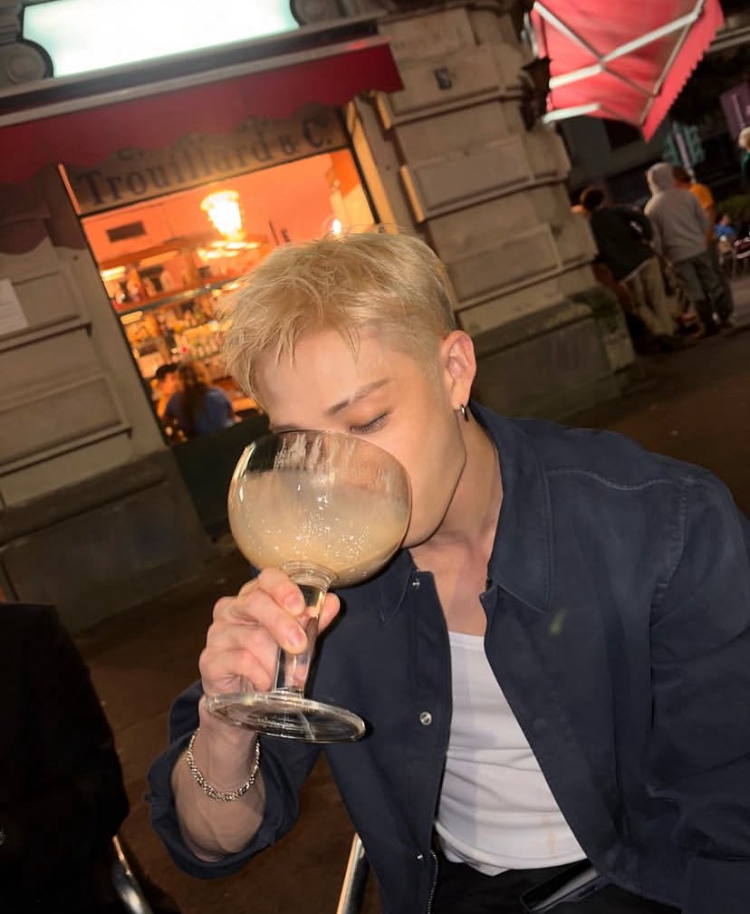 SCRIP808's tweet photo. They’re dating https://t.co/bXPtxTw56f