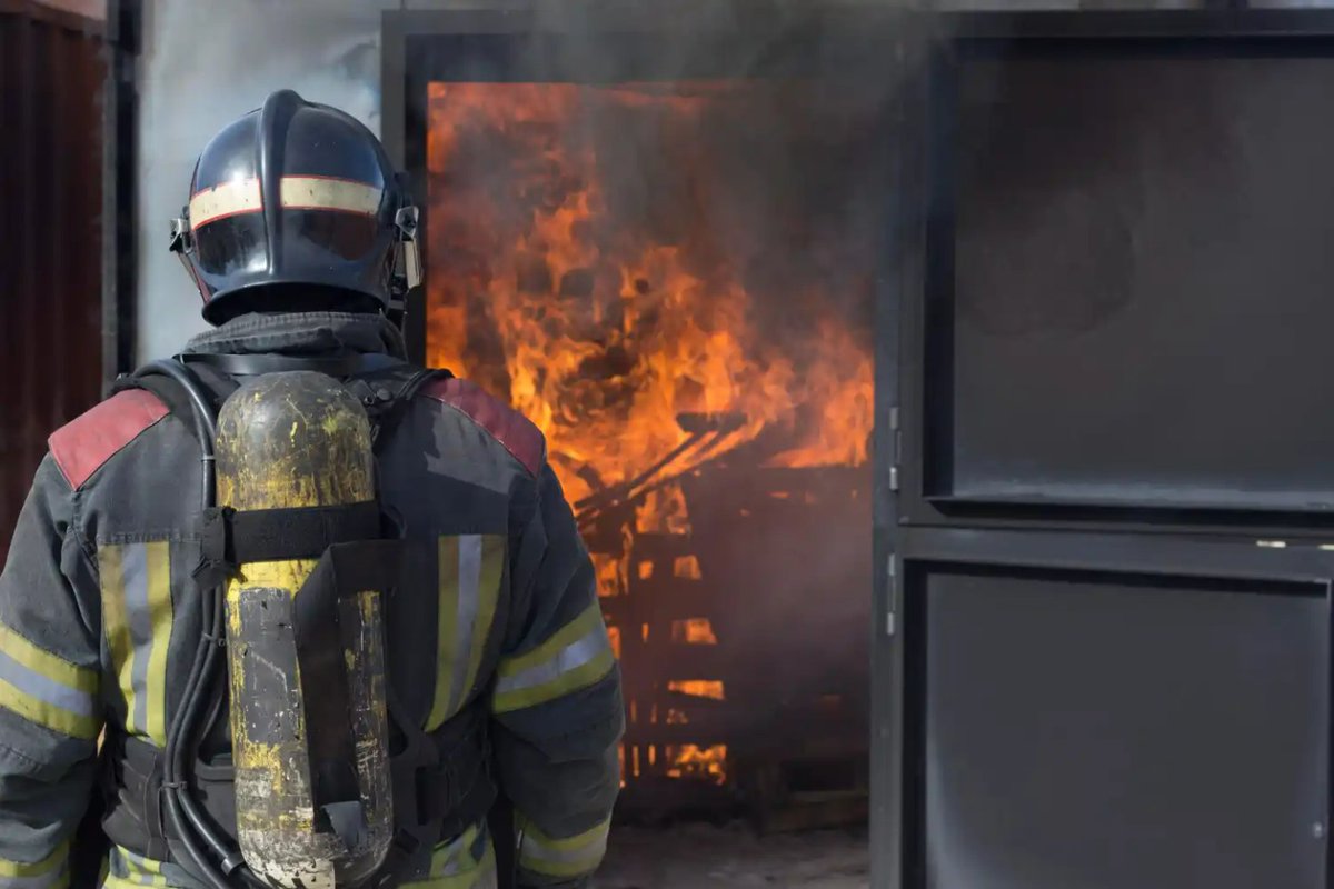 ThaynaFG's tweet photo. Photo by Don Porqué on September 6, 2026. May be an image of fire and text. https://t.co/6UbhinrSNF