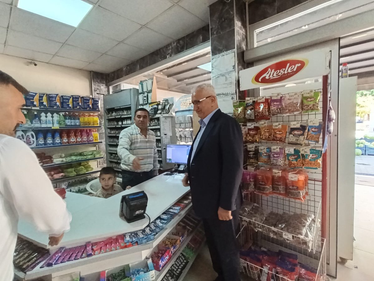 MHPSeyhanKACEP's tweet photo. İlçe Başkanımız Sayın Turgut Bağdağı, esnaf ziyaretlerine ara vermeden devam ediyor.
Bu kapsamda Tellidere Mahallemizden Senem Market işletme sahibi Tahsin Aytar Bey’i işyerinde ziyaret ederek hayırlı işler ve bereketli kazançlar temennisinde bulundu. https://t.co/c1x0gJEkyL