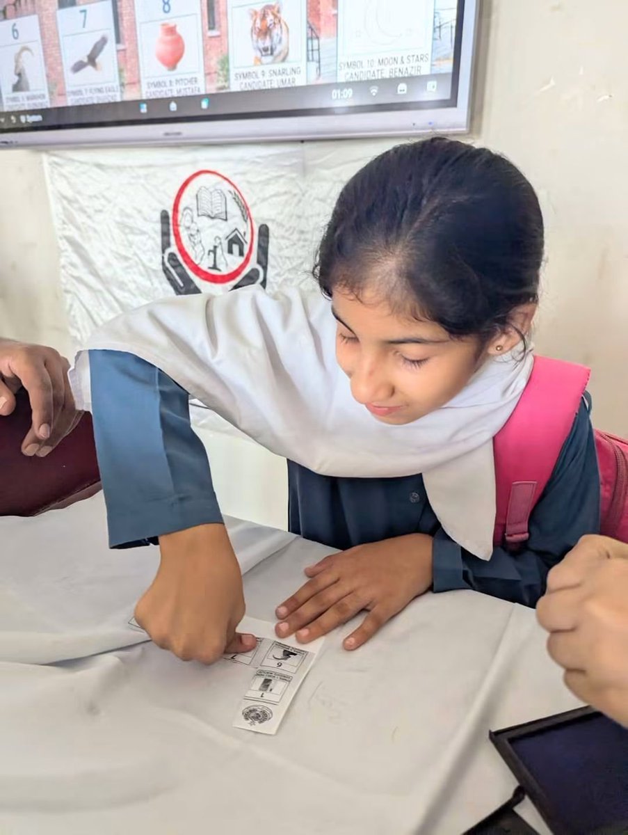 SELDGOS's tweet photo. Student Election Activity was successfully conducted at GHS Pir Jo Goth, HANDS EMO School, District #Larkana. Students from Grades 6 to Matric participated in a class-wise election, promoting leadership, participation, and democratic values. 
Four student representatives will form a school club and carry out responsibilities with the support of the school.

#SELD #SindhSchools #GovernmentOfSindh #StudentLeadership #StudentElection #EducationForAll #SindhEducation
@sardarshah1 @BBhuttoZardari @MuradAliShahPPP @MinisterEduGos