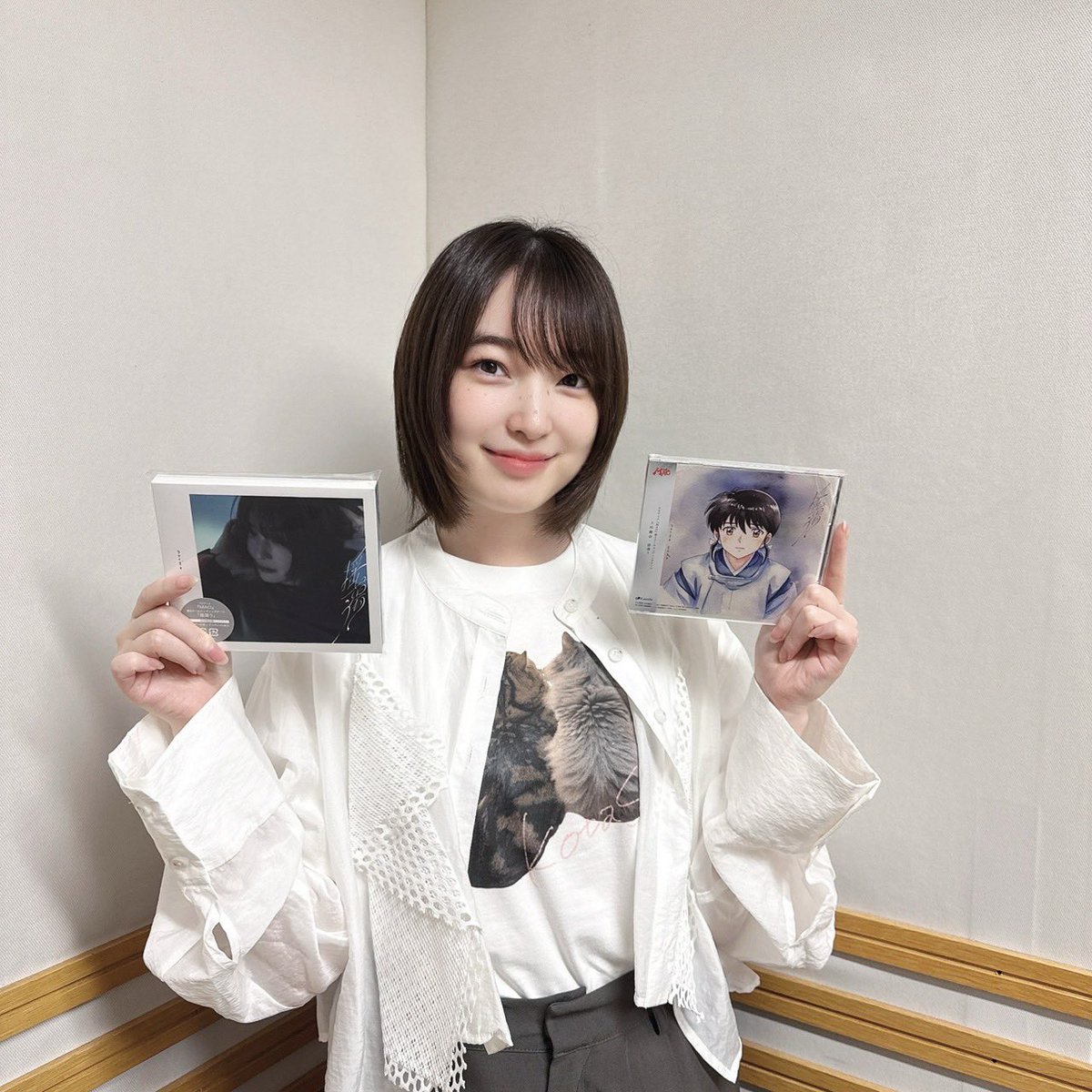 ReinaUeda_Staff's tweet photo. 本日は「上田麗奈のひみつばこ」の更新・放送です📻
今夜はリリースしたばかりの「揺蕩う」に関するお話もありますのでお楽しみに✨
ひみつばこに感想もぜひお送りください💌

QloveR:22時更新
文化放送・ラジオ大阪:27時〜
https://t.co/UpnFhkw24b

#上田麗奈 #ひみつばこ https://t.co/OtUl60qPpA