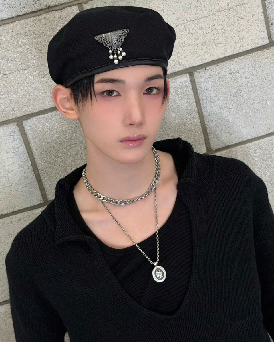 joversclub's tweet photo. 안녕하세요 르네🫰 오늘 18시 ViVi 국보급 이케멘 랭킹 2026년 하반기 투표가 시작되었는데요. 간단한 투표 가이드 함께 알려드리려고 해요🙇‍♀️

#ViVi国宝級イケメンランキング

상반기 투표에서도 말씀드렸듯이, 죠는 올해가 마지막으로 NEXT 부문에 도전할 수 있는 해입니다. 따라서 투표는 꼭 >>NEXT<< 부문에 해주셔야 해요!!

🔗 https://t.co/SwGoCFkirp
위 링크 접속 후

✅ 연령
✅ 거주지역 (저는 보통 도쿄로 작성합니다.)
✅ JO (&TEAM)
(그룹명도 괄호 안에 함께 적어주세요.)
✅ 좋아하는 이유

이렇게 작성한 후 제출 부탁드립니다🙇‍♀️

이 이외에도 해외 사용자를 위한 폼에서도 중복 투표가 가능합니다.

🔗 https://t.co/T7OciPOBl4

위 링크 접속 후
✅ JO (&TEAM)
(그룹명도 괄호 안에 함께 적어주세요!)
✅ 좋아하는 이유

이렇게 작성해주시면 됩니다. (해외 폼은 연령과 거주지역을 수집하지 않습니다.)

사이트 회원가입 시 한 표를 더 행사할 수 있는 것 같아요. 저도 투표 전략팀에서 연락을 받고 작성하는 트윗이라 정확하지 않은 정보가 있을 수 있습니다ㅠ_ㅠ 정정이 필요한 부분은 언제든 인용으로 알려주시면 감사하겠습니다!