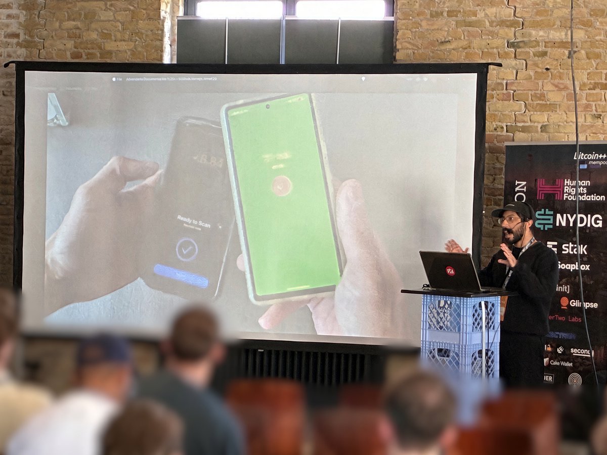 matthewvuk2's tweet photo. “The Cashu ecosystem treats tap to pay as a first class citizen” - @eriklocalhost 

@NumoPayApp @btcplusplus https://t.co/6WshQ71cLA
