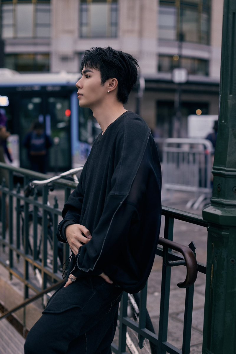 zee_pruk's tweet photo. Comfort within deviation.  

#ConceptKorea #koccafashion #asparagus #ZeePruk https://t.co/vfxWq1338k