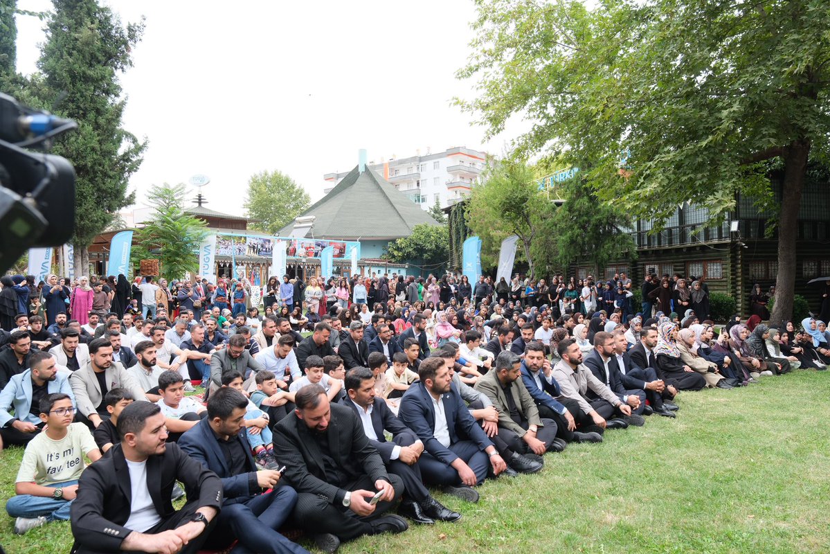 ibrahim_besinci's tweet photo. 📍Diyarbakır | Gençlik Buluşması

Geleceğe yürüyecek gücümüz, bu kadim topraklara verecek sözümüz var!

Yarını bugünden inşa edecek gençliğimizle bir aradayız.🙌🏻 https://t.co/DmZJGeO4Sm