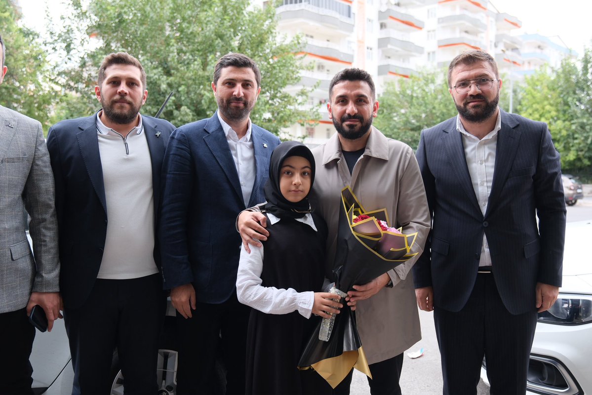 ibrahim_besinci's tweet photo. 📍Diyarbakır | Gençlik Buluşması

Geleceğe yürüyecek gücümüz, bu kadim topraklara verecek sözümüz var!

Yarını bugünden inşa edecek gençliğimizle bir aradayız.🙌🏻 https://t.co/DmZJGeO4Sm