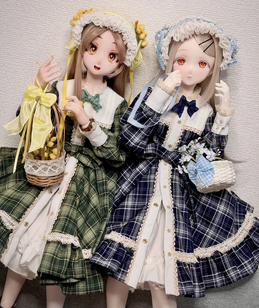 Wata_Candy_doll's tweet photo. 広千奈お着替え！！！おそろかわいい！！！！

お洋服→ #木茶動物園
ヘッドドレスと花かご→ #HenrietteDoll
#学マスドール部 https://t.co/CNliO25rNy