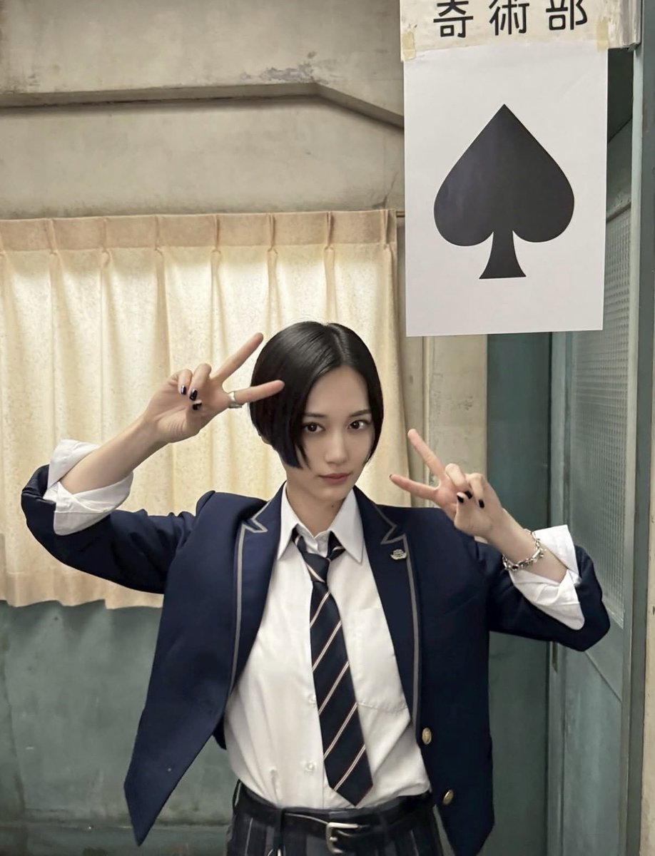 drmsnkrn's tweet photo. 山下美月ちゃん、
ベリー��ョートも似合う可愛いカッコいい！！ https://t.co/76fev0dHev