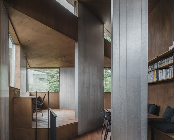 designboom's tweet photo. a concrete house disappears into a garden on the oaxacan coast.

in puerto escondido, TAC taller alberto calleja wraps casa cieno around a central pool and green courtyards, while a planted roof extends the landscape over the building.

https://t.co/Bm2VFEU1IC https://t.co/iXmvQqeG9L