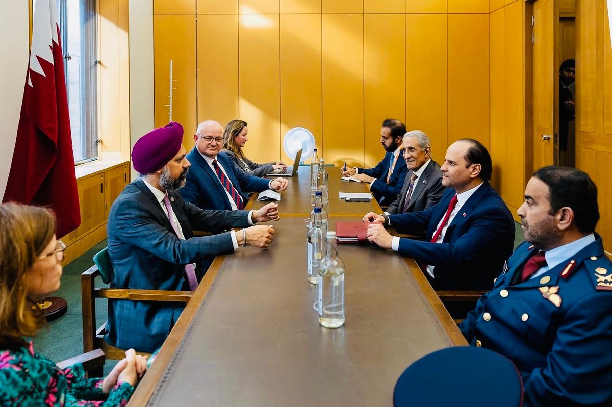 TanDhesi's tweet photo. #Qatar🇶🇦 is one of our closest allies, so it was an honour hosting in #Parliament their Deputy Prime Minister Sheikh Saoud Al Thani and #Qatari Ambassador, alongside our #Defence Committee members, to discuss strengthening 🇬🇧🇶🇦 ties, #security and #peace talks in the #MiddleEast. https://t.co/V7JYi4rBSh
