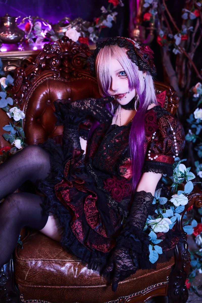 yumemoricafe's tweet photo. †✦━━━ 𓆩♱𓆪 ━━━✦†

🥀 𝐈𝐌𝐀𝐆𝐄 𝐌𝐎𝐃𝐄𝐋 🥀

　 ✦ 𓆩 マーキュロ 𓆪 ✦

　　 ♱ 【紫月レンゲ】様 ♱
　   【@Renge_Mercuro 】

𓆩♱𓆪 ━━━━━━━━ 𓆩♱𓆪

夢を彷徨うイバラの森
𝐒𝐏𝐄𝐂𝐈𝐀𝐋 𝐈𝐌𝐀𝐆𝐄 𝐌𝐎𝐃𝐄𝐋

#マーキュロ
#夢を彷徨うイバラの森
#夢森
#イメージモデル
#歌舞伎町コンカフェ