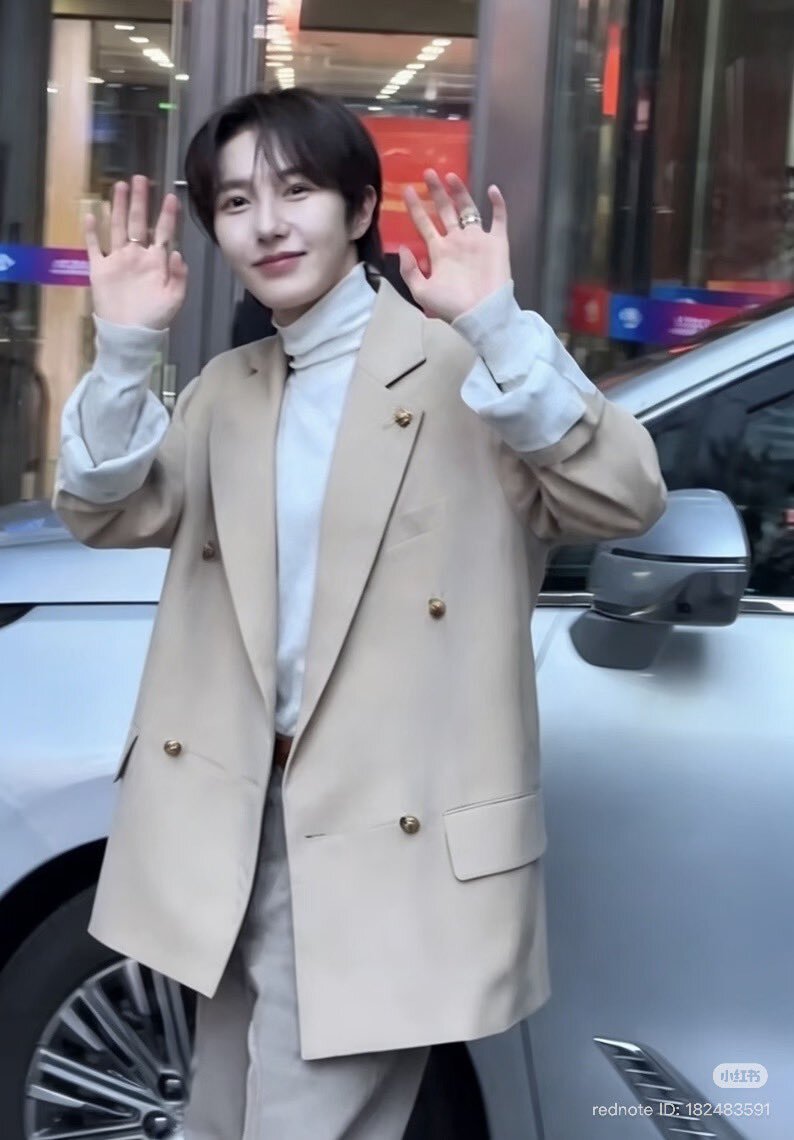 starfess's tweet photo. KK RENJUN IHACOY KK -STAR https://t.co/SgmdeIqTAL