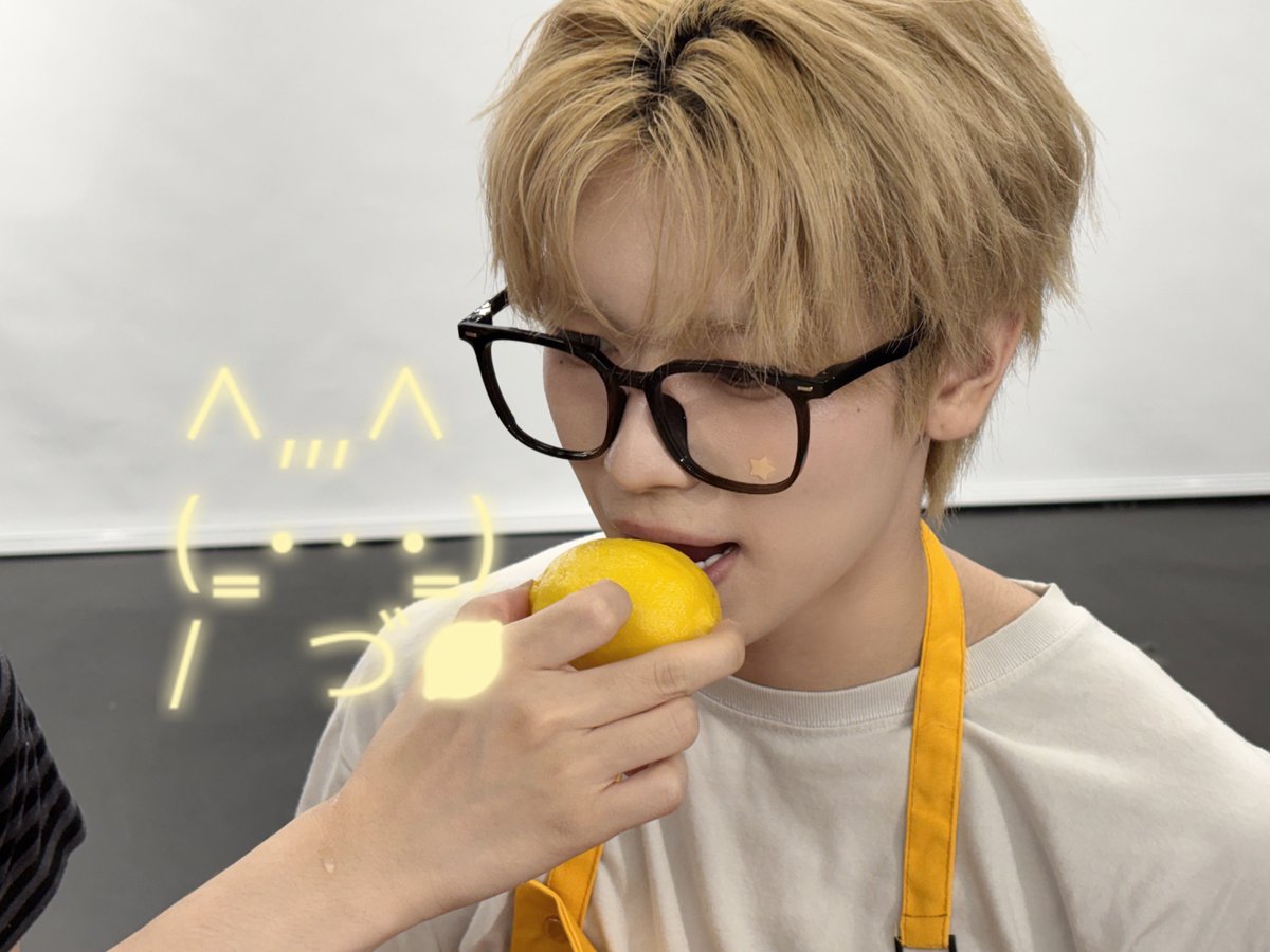 VAYONN_inkode's tweet photo. [#VAYONN]

🍋🍋

#SEN #AYANG
#VAYONN #베이온 https://t.co/AHsNA633UG