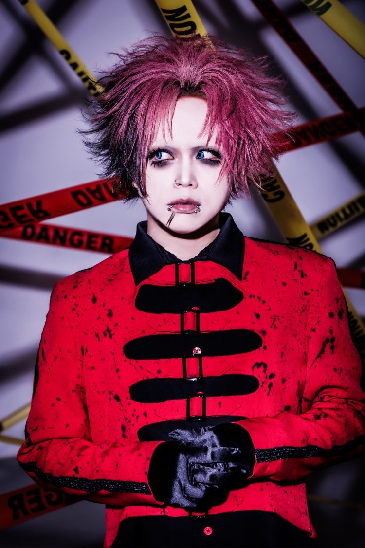 xaaxaa_official's tweet photo. ||◤　　　　　　　                ◥||
　最新アーティスト写真公開！
||◣　　　　　　　                ◢||

2026年10月2日0:00 デジタルリリィス
【化生】

全国８大地方網羅ツアー
【増殖】

ザアザア一二執念記念単独公演
【恐鳴】
2026年12月12日(土)
横浜BayHall

#ザアザアの世界には中毒性がございます