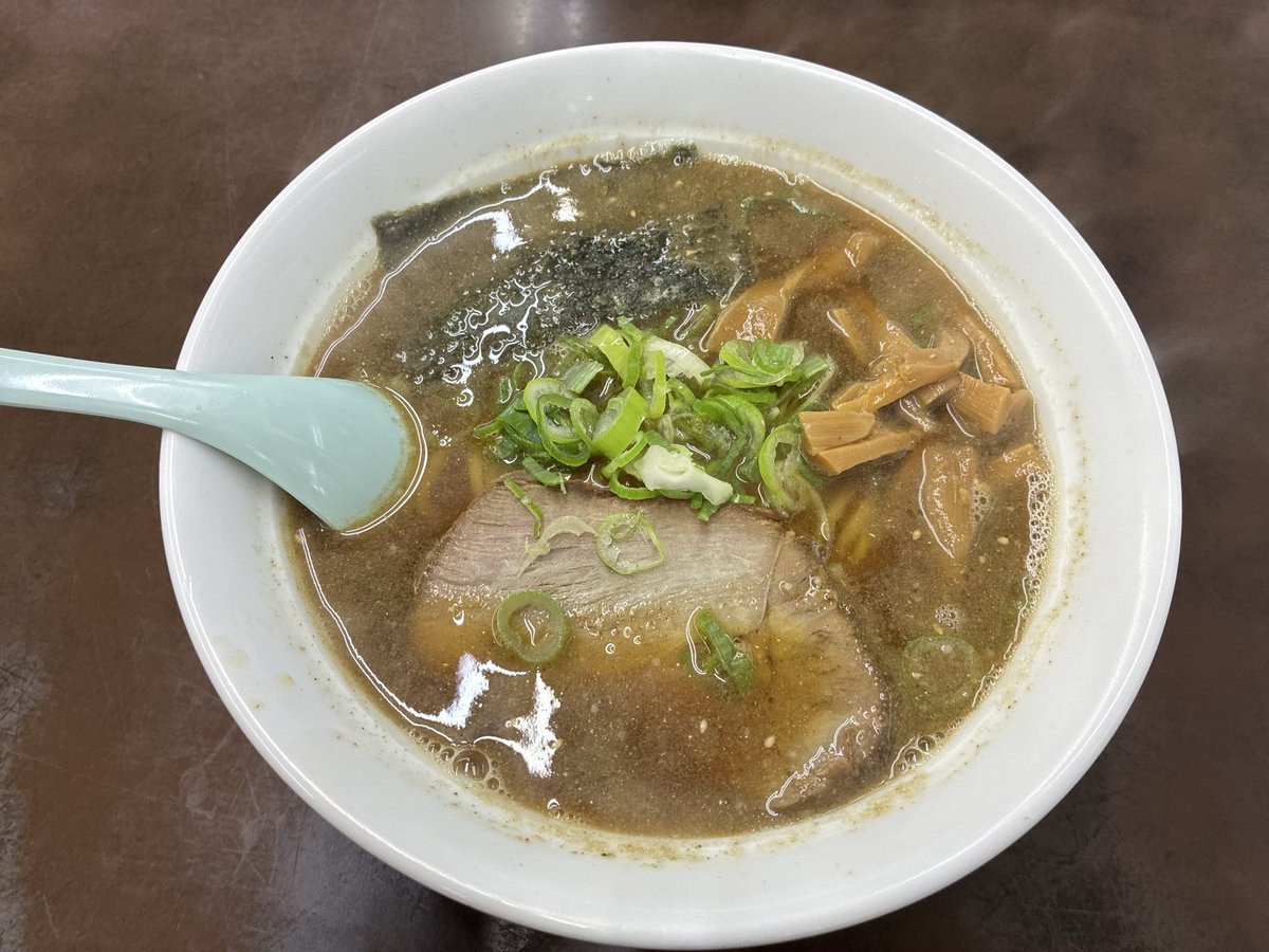 shutter_pole's tweet photo. 山形県 尾花沢市 くるまやラーメン
煮干しラーメン https://t.co/IpEGP7Hl8x