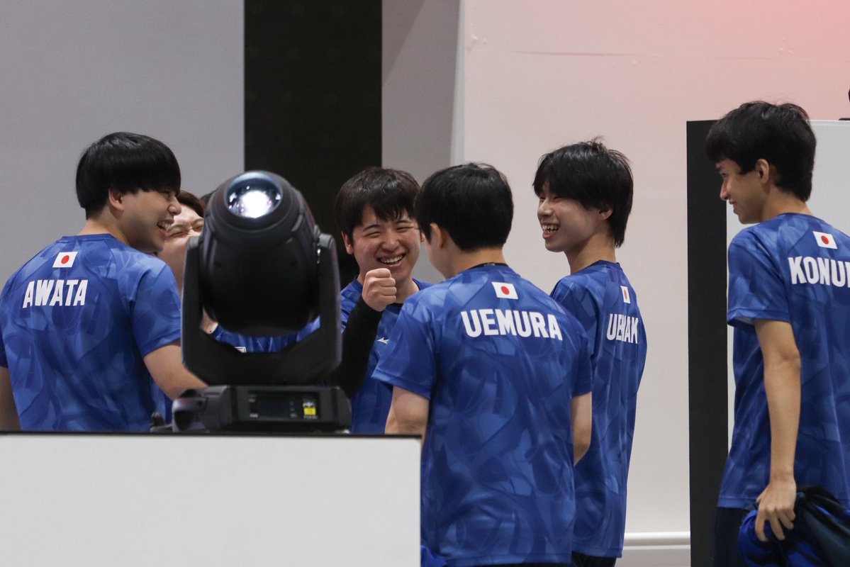 c5dcv's tweet photo. 楽しそうなチーム🇯🇵 https://t.co/Uwf4axXUny