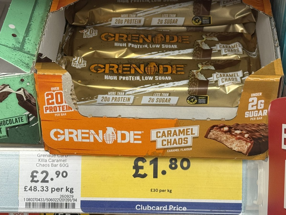 ScienceNelson's tweet photo. The importance of numeracy via protein bars. Buying in bulk is cheaper, right?

A box of 10 @ £23 = £2.30 a bar.

A pack of 4 @ £8.80? £2.20 a bar.

A single bar… £1.80 (with clubcard).

So I’d pay £5 more buying in bulk for a box of 10. Do supermarkets think we can’t do maths? https://t.co/eFCdw3Mp4k