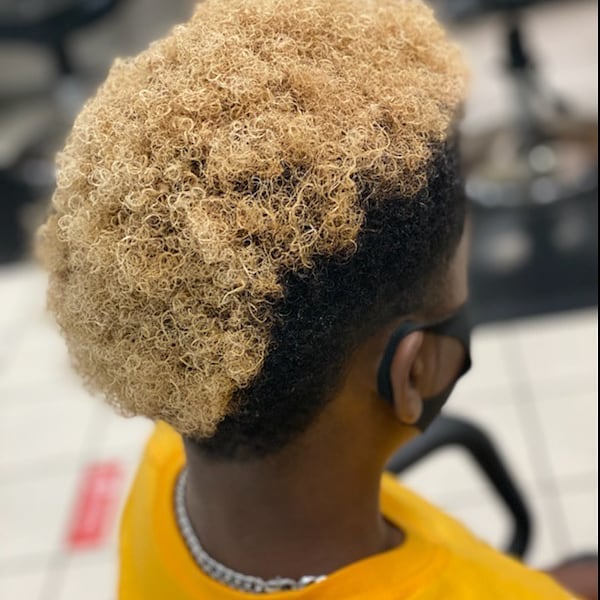 andreasmitths's tweet photo. Blonde mohawk. https://t.co/6Sz7IC0B3Z