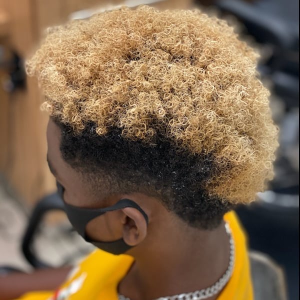 andreasmitths's tweet photo. Blonde mohawk. https://t.co/6Sz7IC0B3Z