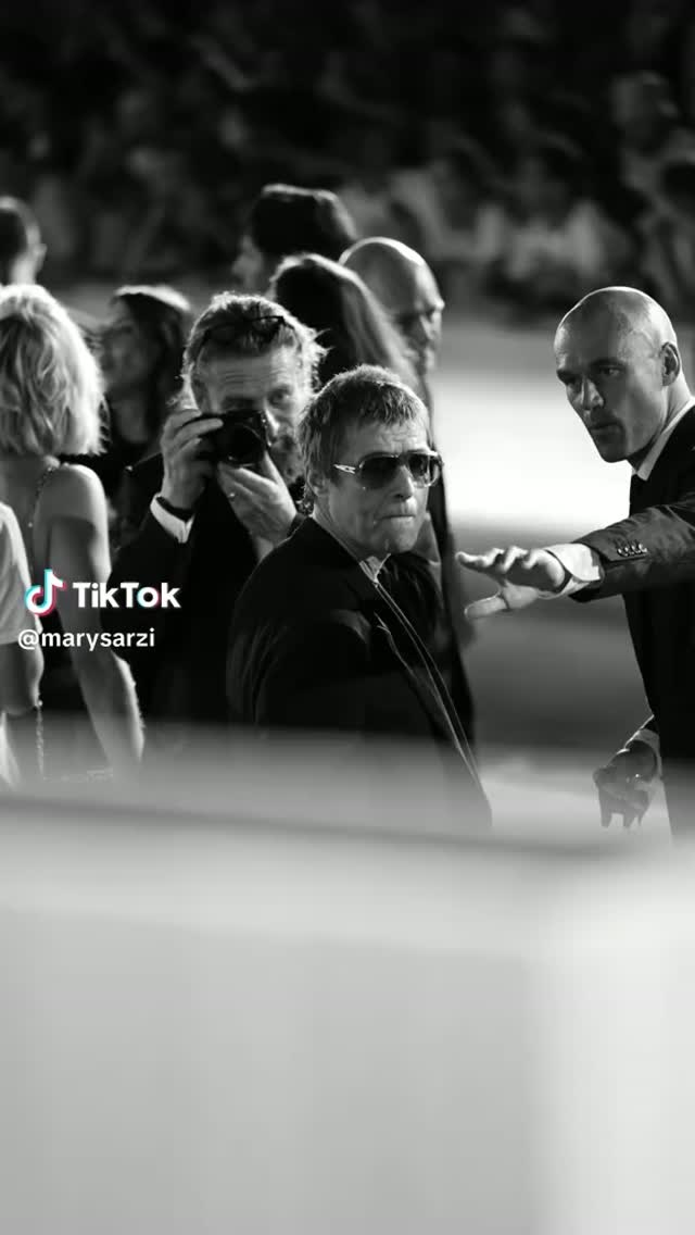 abikaid's tweet photo. Oasis arrives at the Venice Film Festival to promote their documentary, Oasis: Don’t Look Back in Anger. https://t.co/QB89cqdQKF