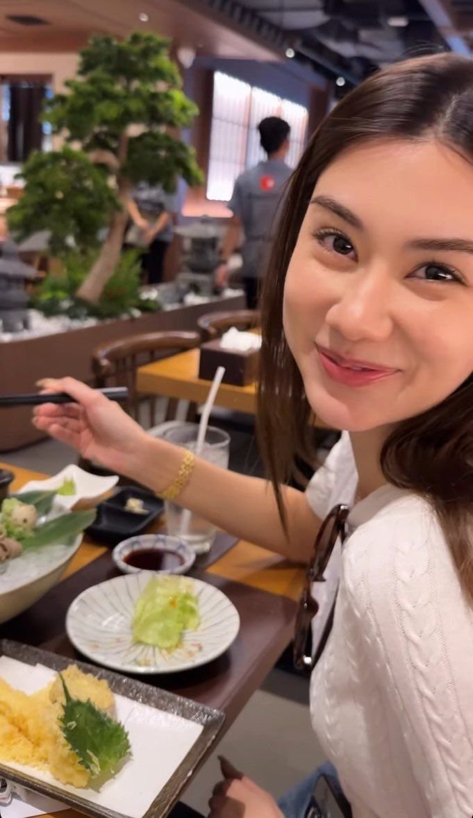 lalinawithj's tweet photo. để bật mí cho mng biết là nay bảnh đi ăn với ai nhe

LENA AT PLPL ISSEY MIYAKE 
#plplisseymiyakexLena https://t.co/uJXsHtyfMj