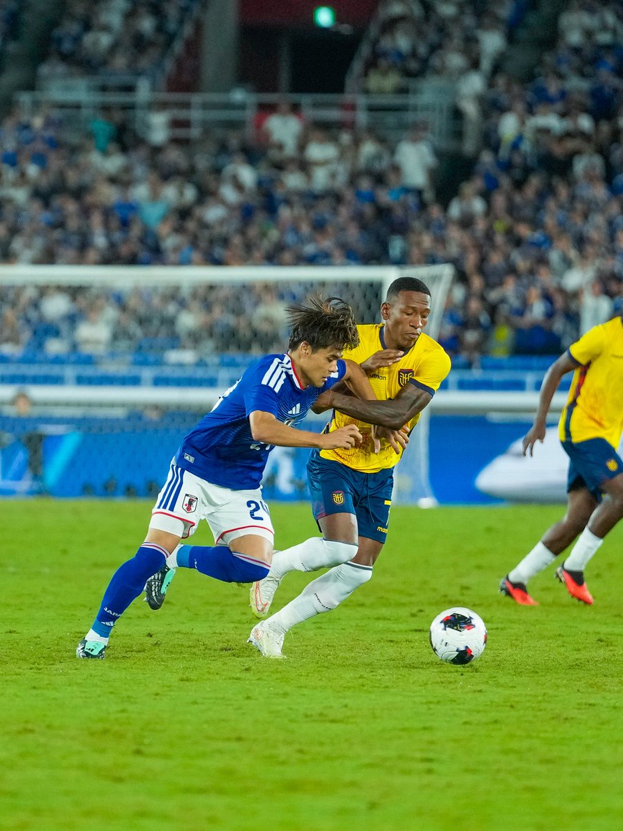 radioactiva_ec's tweet photo. Termina la primera parte, sin goles. 

#Japón 🇯🇵 0️⃣-0️⃣🇪🇨 #Ecuador 

#CopaKirin 🏆 

Escúchalo en: 🎧 #Radioactiva 
📻 88.5FM - CUE | 103.3FM - GYE 
🌍 https://t.co/NLbkcpLDiU https://t.co/rD4V4PZUvB