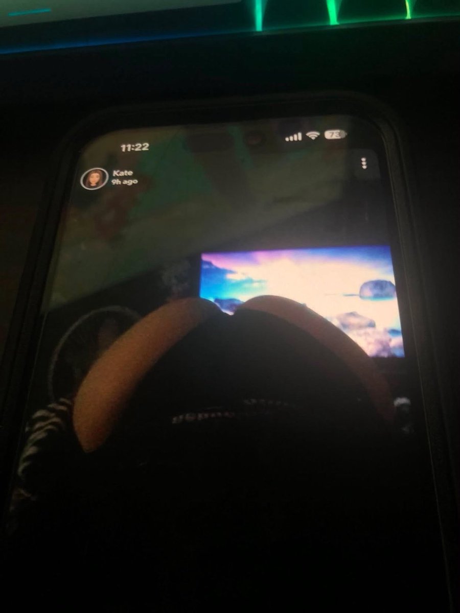 Angela8bj's tweet photo. #snapchat #leaks #lightskin https://t.co/LO8WZBvlLF