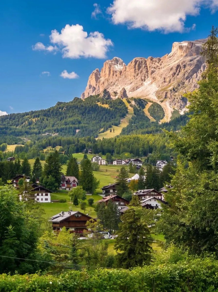 earthserenityy's tweet photo. Dolomites Italy https://t.co/f3QoyirbnZ