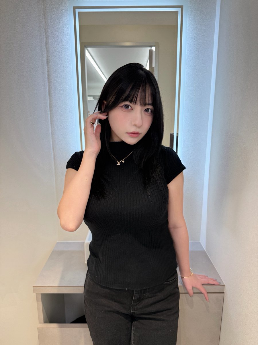 mizuki_asakura_'s tweet photo. 10月もよろしくね🎃🦇🕸 https://t.co/3u5FVv5Mo7