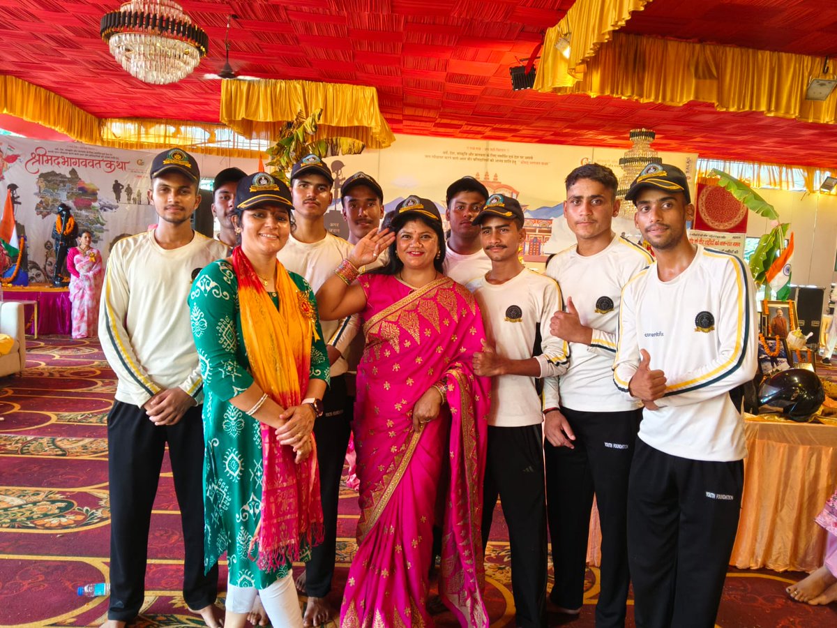 ColAjayKothiyal's tweet photo. ऐसा सैलूट जो उत्साह बढ़ाता हैँ...

आपका इनके साथ फोटो खिंचवाना आर्मी मे जाने का सपना देखने वाले  यूथ फाउंडेशन क़े नजाने कितने युवाओं  का हौसला बढ़ाता हैँ।

जय हिन्द!!!

#AjayKothiyal #YouthFoundation #IndianArmy #ArmyAspirants #YouthPower #DeshSeva #JaiHind #Uttarakhand https://t.co/8zo5MkE47B
