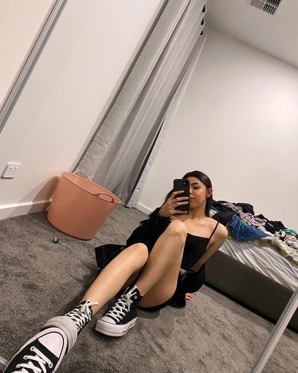 JaneDoeltlg's tweet photo. bored someone who’s not a bot keep me some company pls 😘💕 https://t.co/PmpUGoo1sX