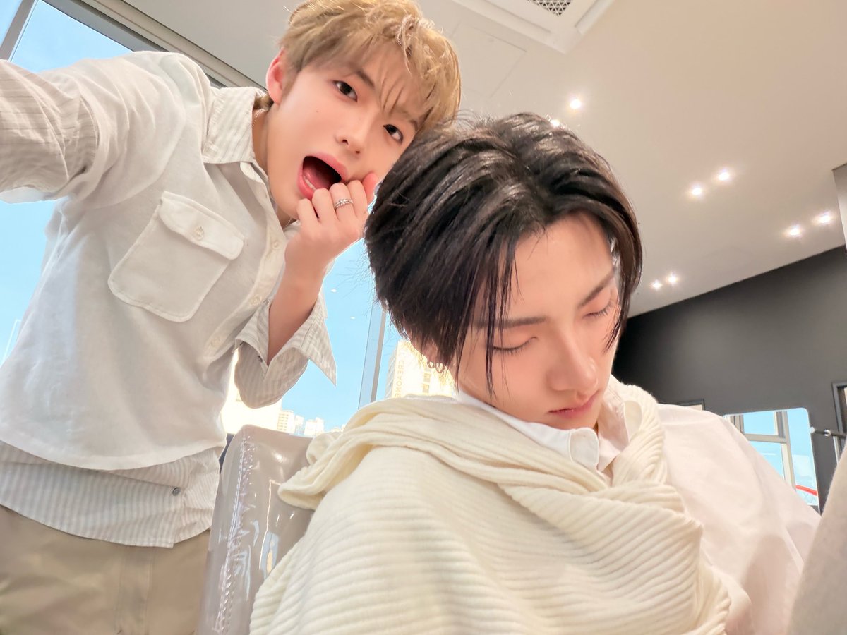 swswxxsw's tweet photo. ฅ´ ꄃ `ฅ   ⌯'▾'⌯ <- 땅개땅 <33 https://t.co/eDj2eBI2u9