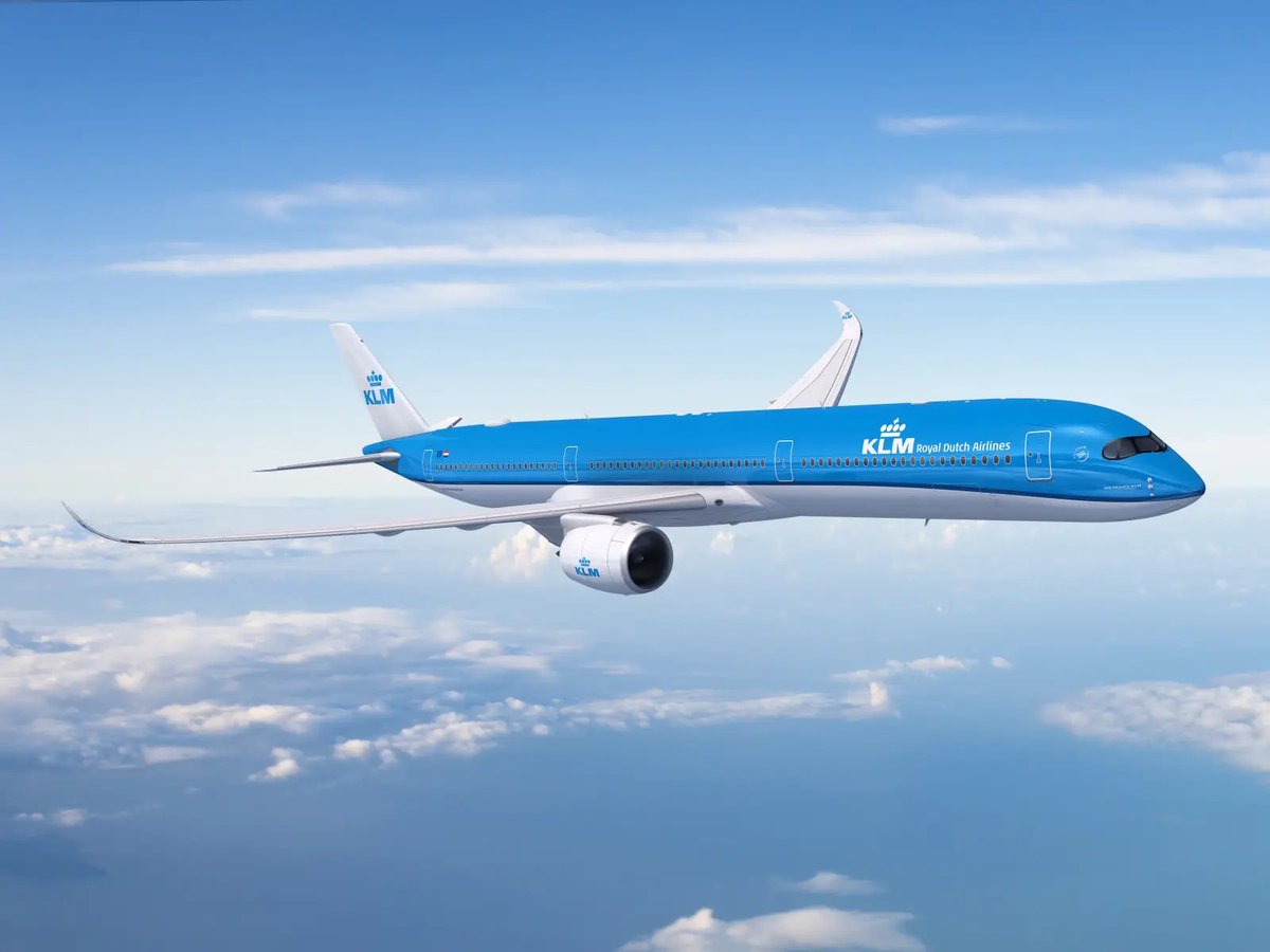 ftnnews's tweet photo. KLM Flight Forced to U-Turn After Power Bank Fire dlvr.it/TVkJyl #KLM #AviationSafety #TravelNews #PowerBank #InFlightIncident https://t.co/iFU1E1WbHy