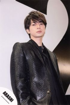 nakayoshineko's tweet photo. 今頃きっと顔面天才な松本潤の画像が多数出回って松潤本人も驚いてたら楽しい💜 https://t.co/pRNjxFznUc