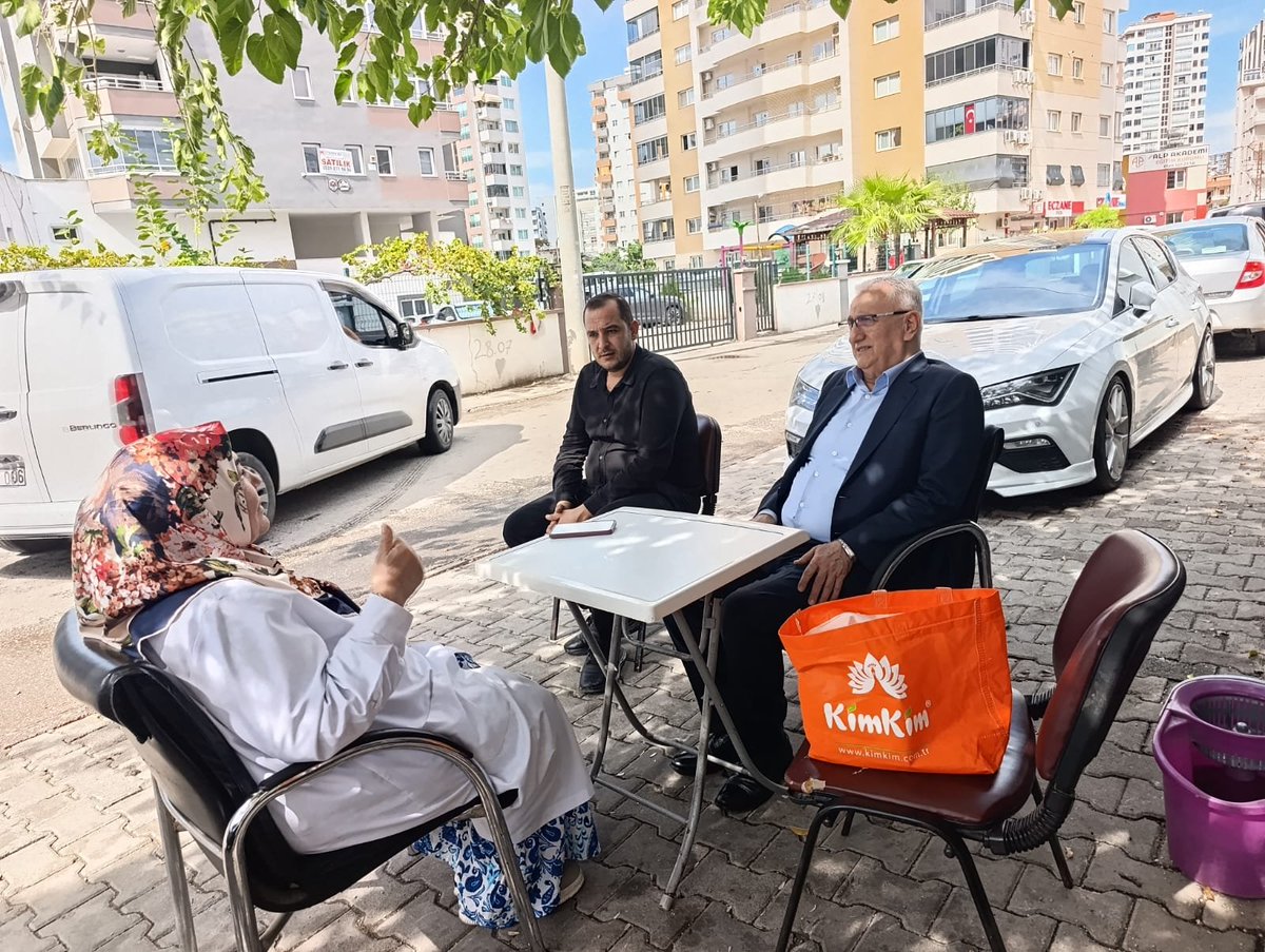 MHPSeyhanKACEP's tweet photo. İlçe Başkanımız Sayın Turgut Bağdağı, esnaf ziyaretlerine ara vermeden devam ediyor.
Bu kapsamda Tellidere Mahallemizden Eczane işletme sahibi Aysel Ünalır Hanımefendiyi işyerinde ziyaret ederek hayırlı işler ve bereketli kazançlar temennisinde bulundu. https://t.co/AYXJDQsOVN