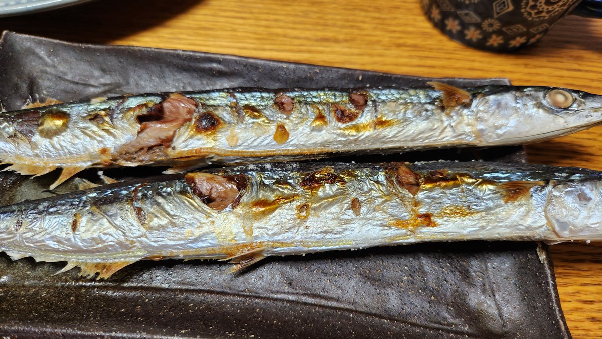 sanaebon1's tweet photo. 痩せたさんま焼きました(笑)
ちょっとパサパサしてたけど、おいしかった😌❤ https://t.co/lGWNJQW1gc