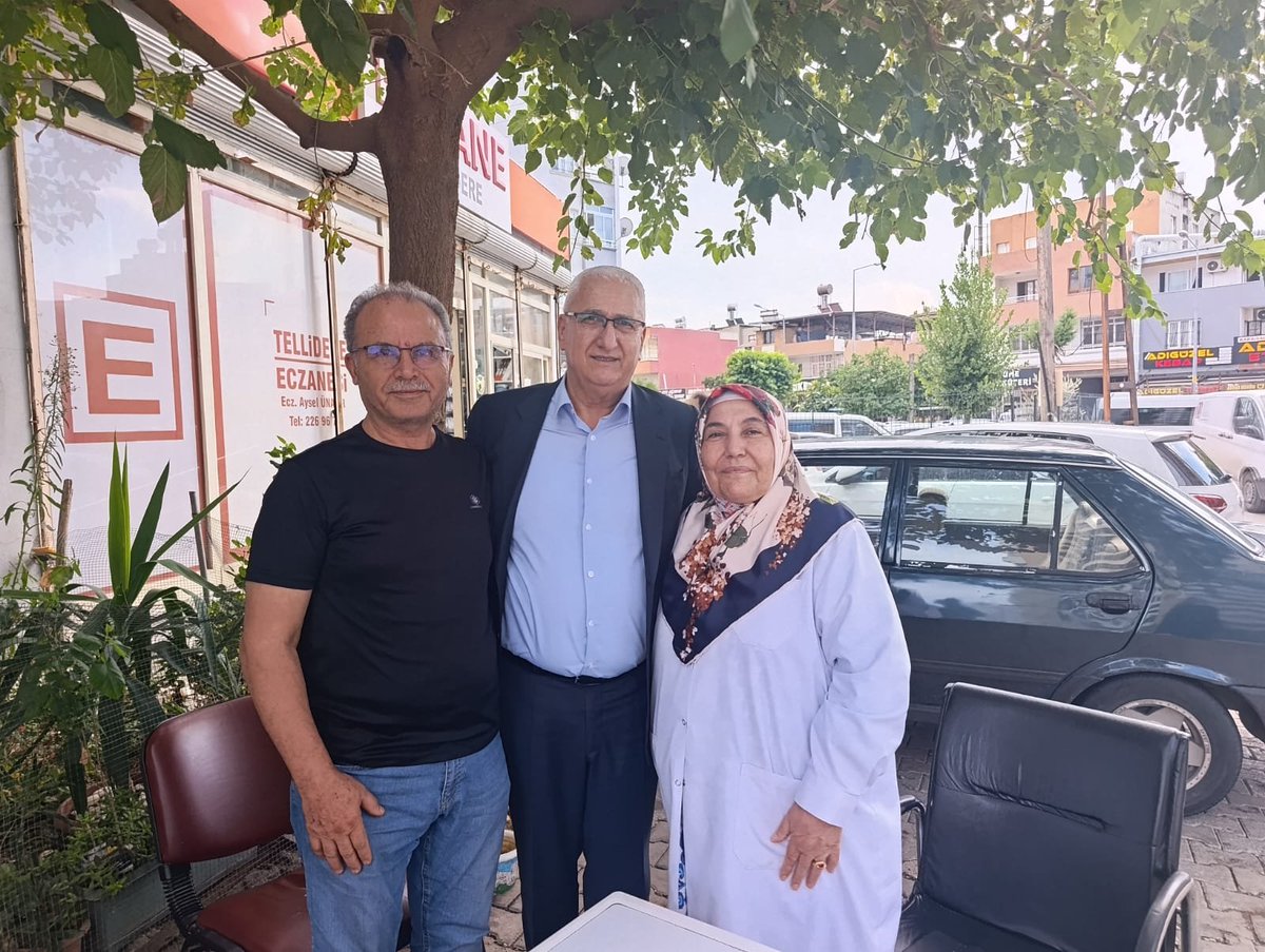MHPSeyhanKACEP's tweet photo. İlçe Başkanımız Sayın Turgut Bağdağı, esnaf ziyaretlerine ara vermeden devam ediyor.
Bu kapsamda Tellidere Mahallemizden Eczane işletme sahibi Aysel Ünalır Hanımefendiyi işyerinde ziyaret ederek hayırlı işler ve bereketli kazançlar temennisinde bulundu. https://t.co/AYXJDQsOVN