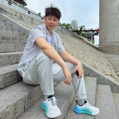 YangBomwm5's tweet photo. #新头像 https://t.co/r4tVWYUiRW