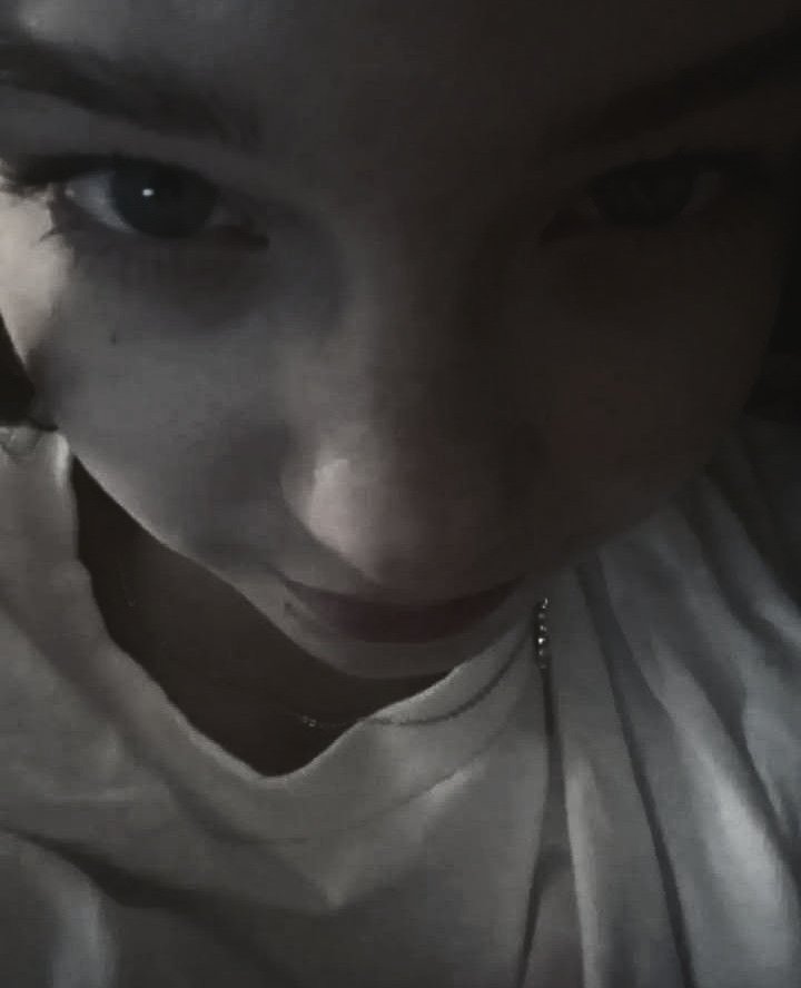 LizzClair_'s tweet photo. — heeey lindos, bom dia a todos! https://t.co/TiaTxf5yKe