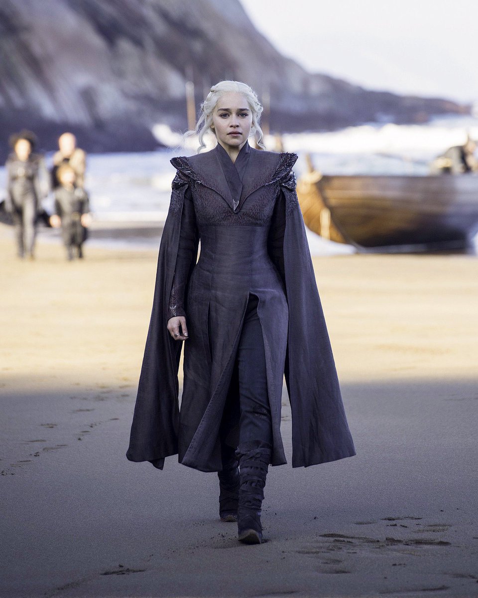 westerosies's tweet photo. September 30th                        October 1st https://t.co/WSHxZsqozf